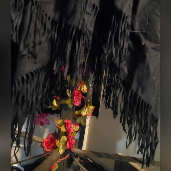 Black soft fringe sweater/poncho/wrap - Picture 2 of 3